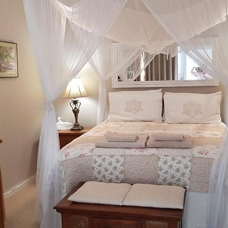 Papillon Guest Suite Simonʼs Town Exteriör bild